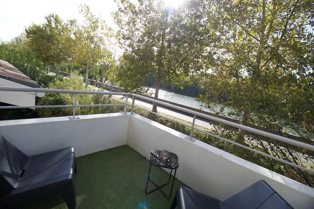 Appartement *T2*Vue Garonne*Piscine*Garage* à Toulouse